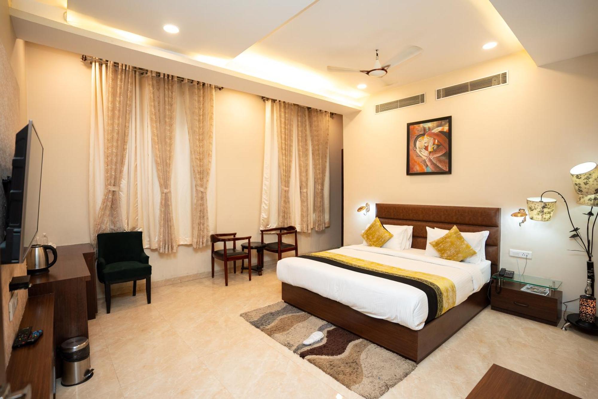 Hotel Radiance Courtyard Varanasi Exterior foto
